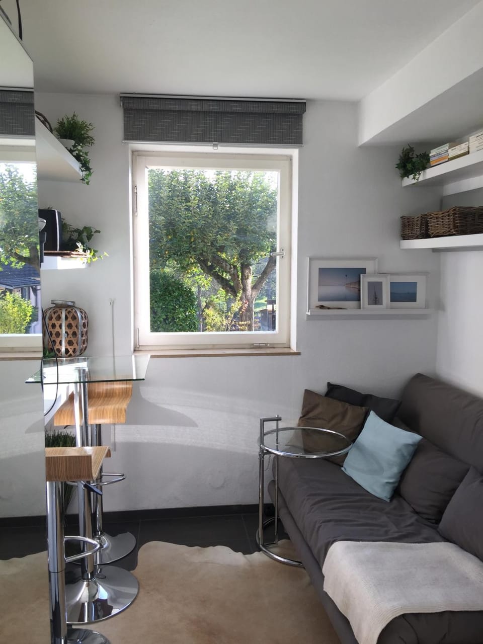 Living room, Photo of the whole room, Bedroom