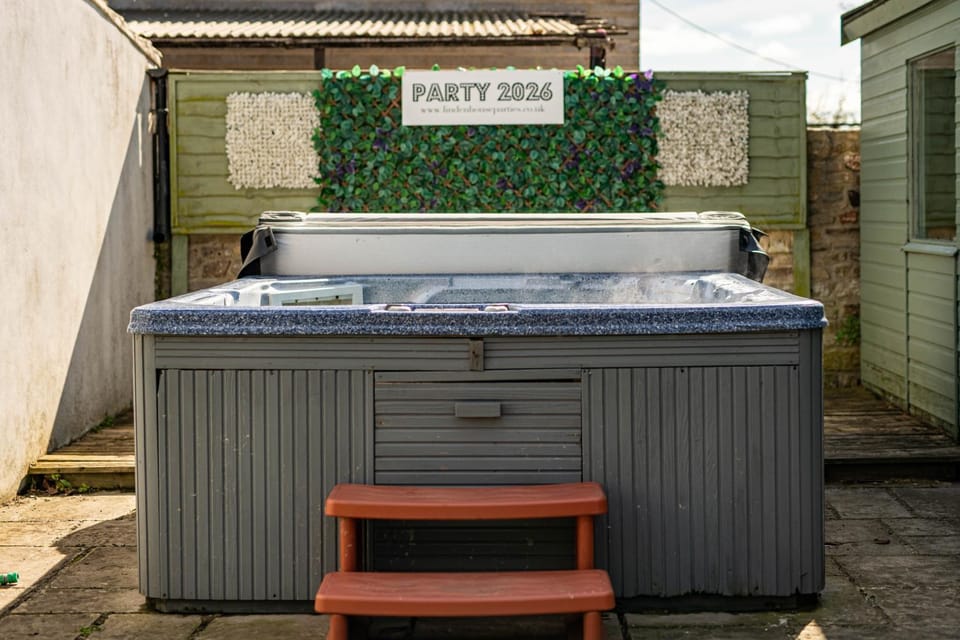 The Farmhouse with two hot tubs House in Bristol