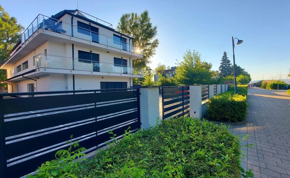 Property building, Street view