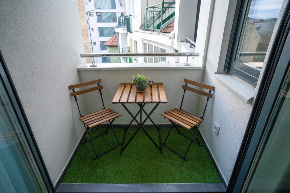Balcony/Terrace, Balcony/Terrace
