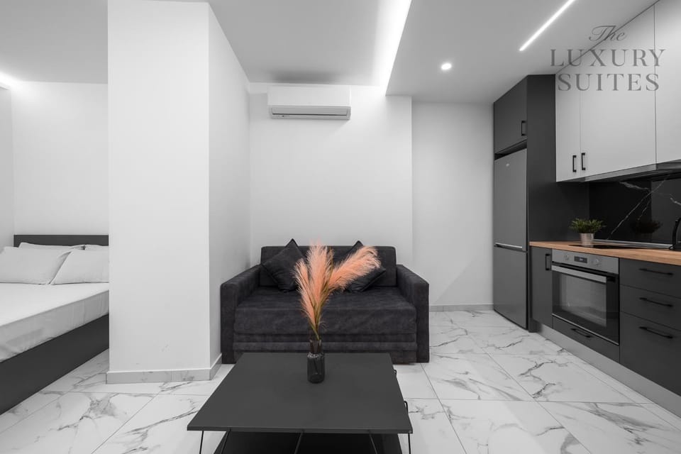 Kitchen or kitchenette, Living room, Seating area, air conditioner