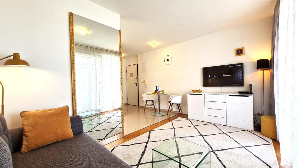 Sea view Znjan Apartment in Split