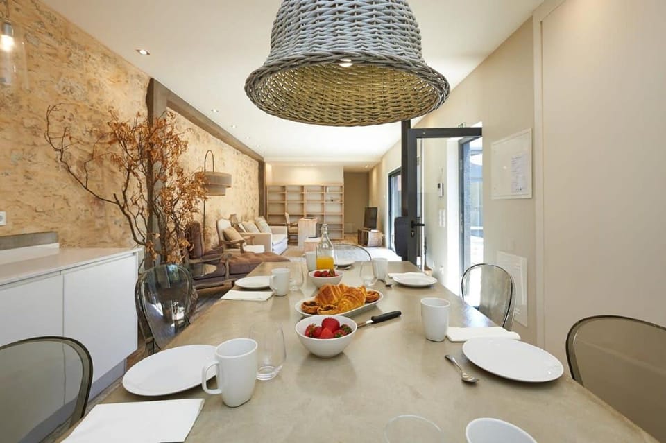 Villa Oasis - w pool near Cascais centre Villa in Cascais