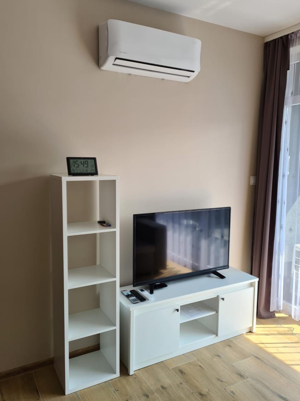 TV and multimedia, Living room, air conditioner