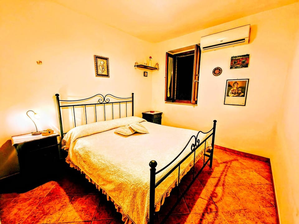 Bed, Photo of the whole room, Bedroom, heating, heating, internet, internet, soundproof, air conditioner, air conditioner