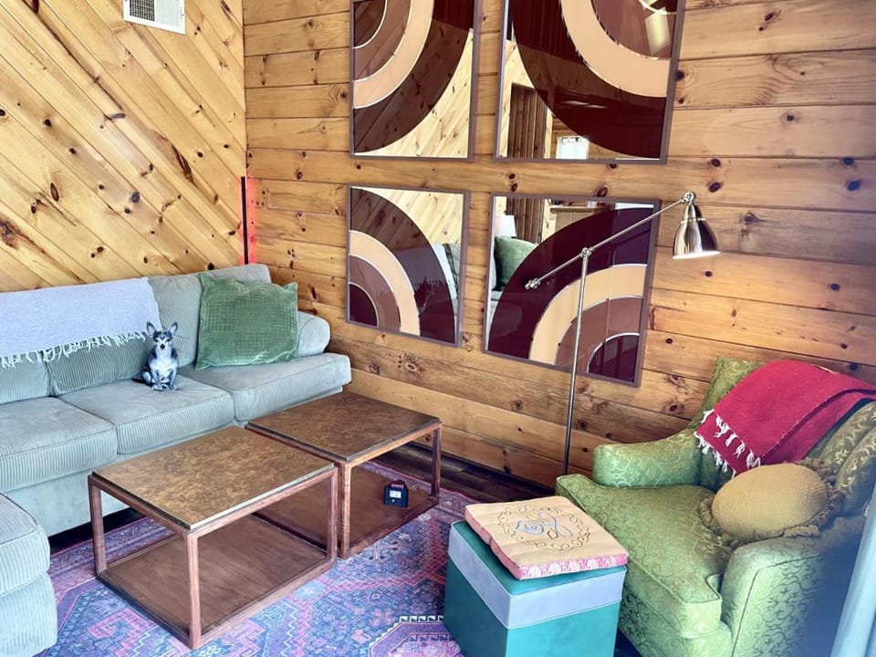 Megans Mountain Getaway Chalet in Sierra Nevada