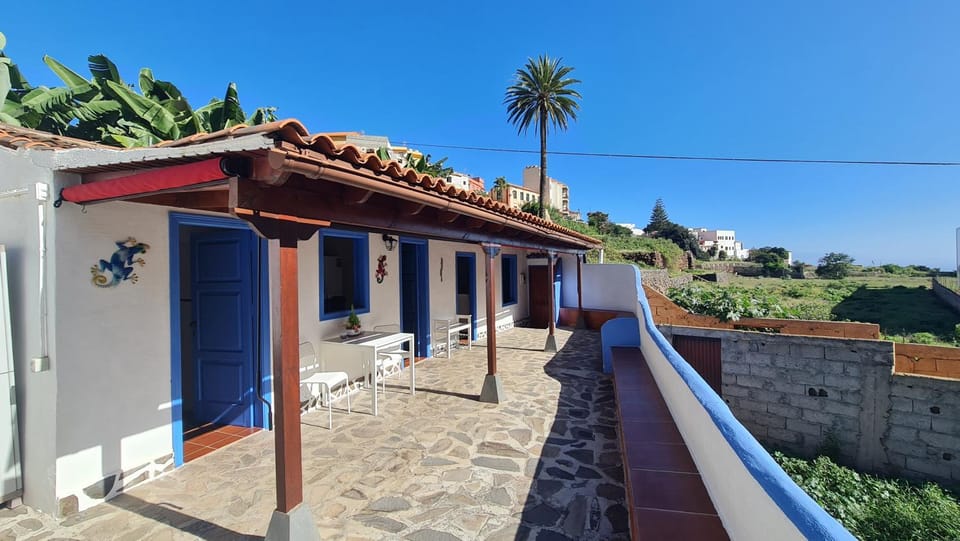 Property building, Patio, View (from property/room), Balcony/Terrace, City view, Sea view, Location