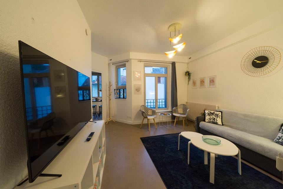 TV and multimedia, Living room, Seating area