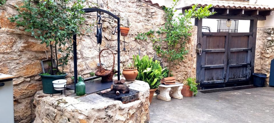 Patio, BBQ facilities