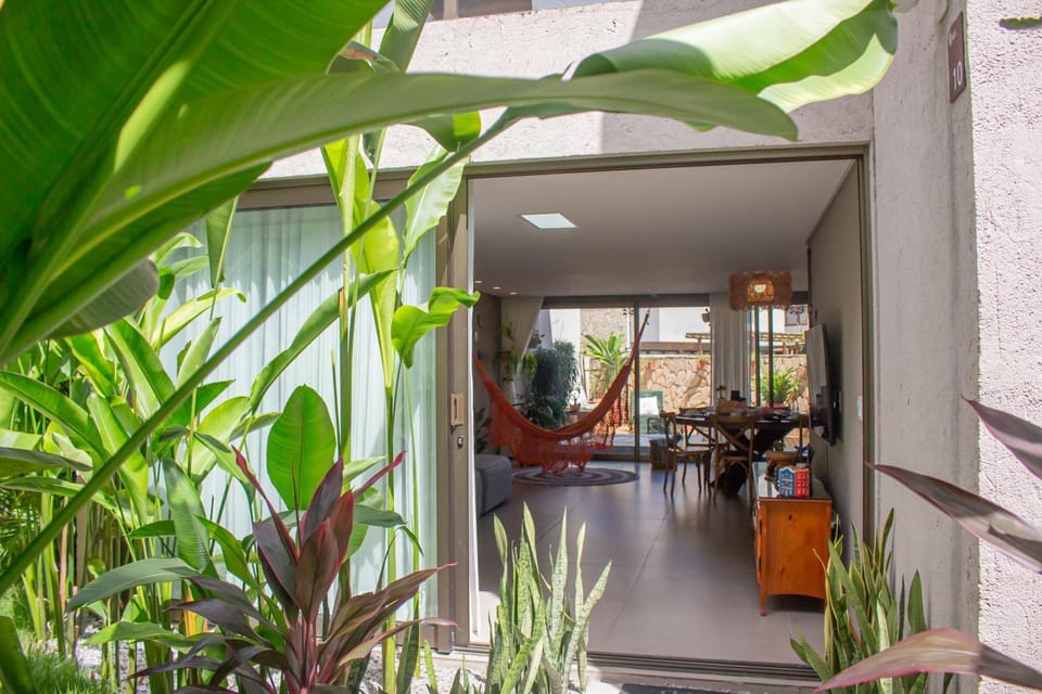 Day, Garden, View (from property/room), Living room, Dining area, Garden view