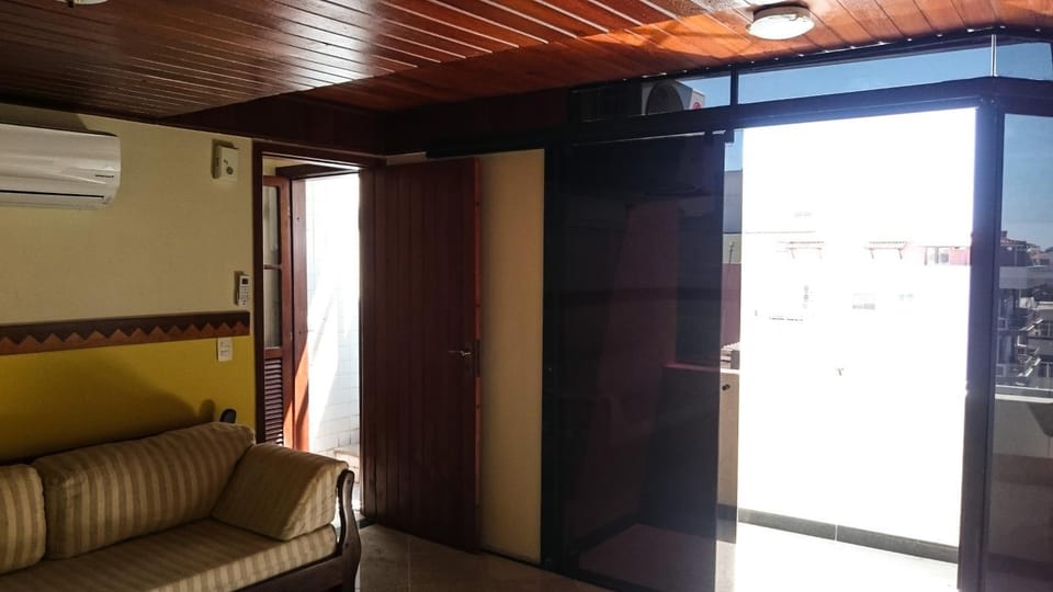COBERTURA COM CHURRASQUEIRA E PISCINA. Apartment in Cabo Frio