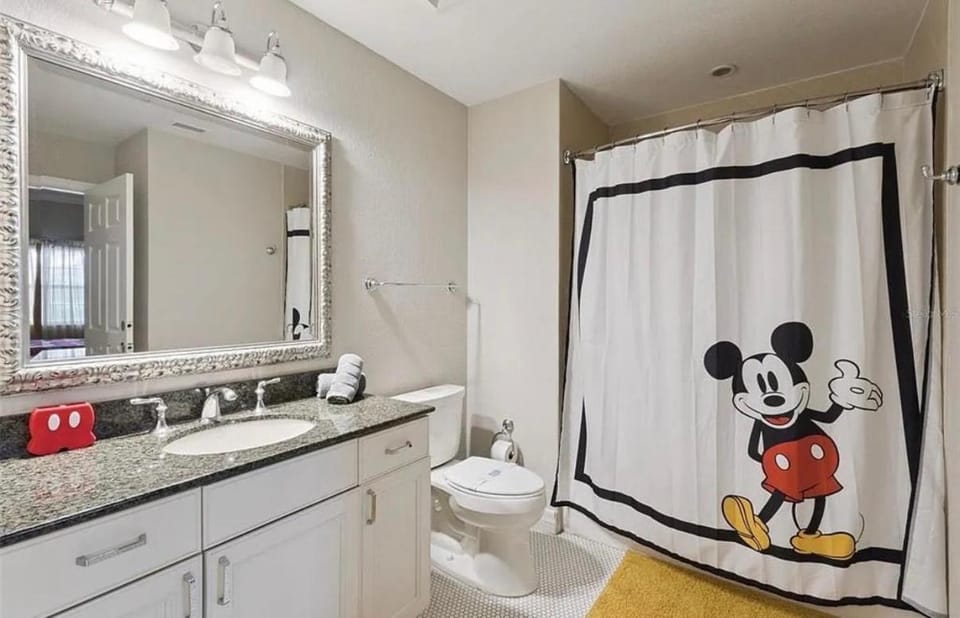 MINUTES FROM DISNEY 3bed 3bath Poolside at LUXURIOUS RESORT Apartment in Osceola County