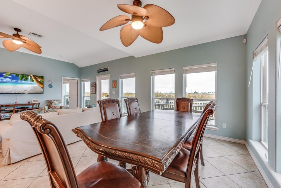 Living room, Seating area, Dining area, furniture