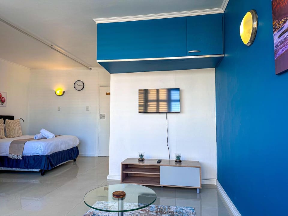 Studio Apartment in Sea point Montclair Apartment in Sea Point