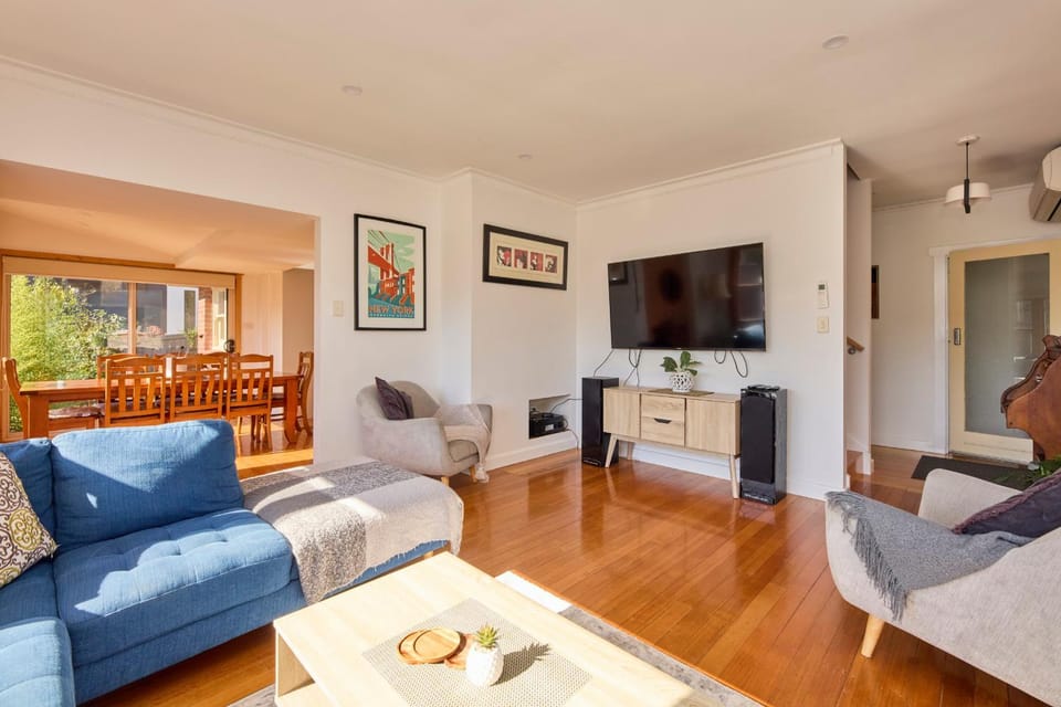 Communal lounge/ TV room, Seating area, Evening entertainment