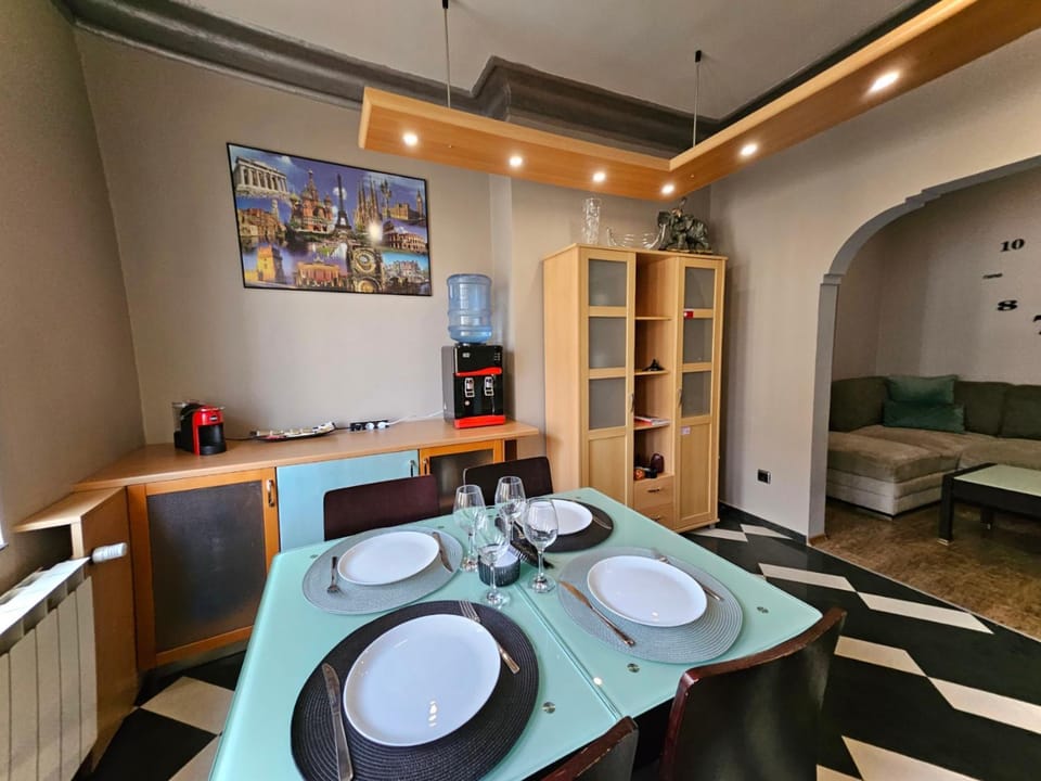 Coffee/tea facilities, kitchen