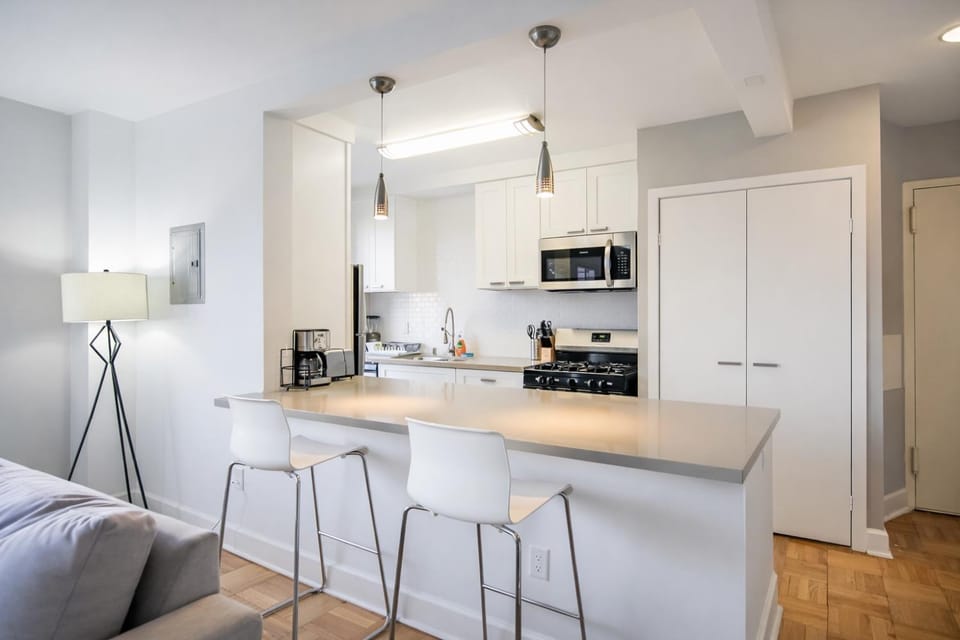 Luxury 2 Bedroom 2 Bathroom Residence Great View Apartment hotel in San Fernando Valley