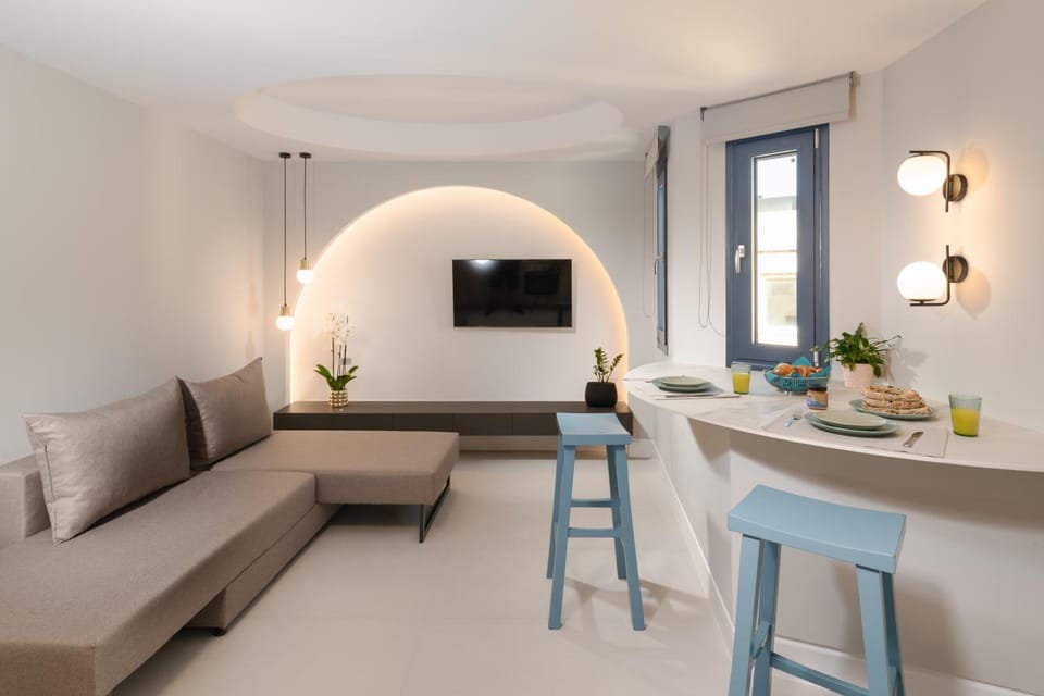 Living room, Dining area, City view