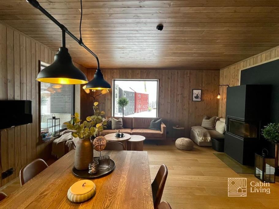 New ski in-out apartment with sauna in Hafjell Apartment in Innlandet