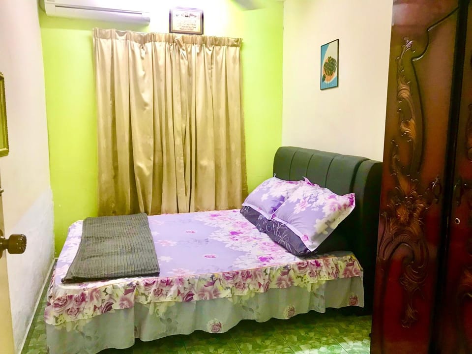 Bed, Bedroom, air conditioner