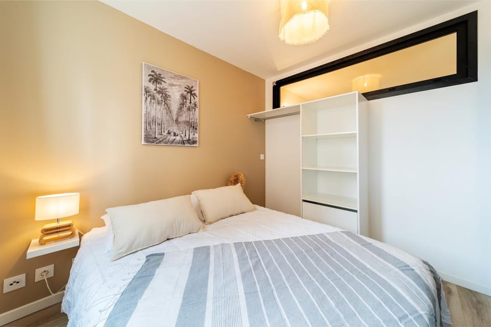 Bed, Bedroom, wardrobe