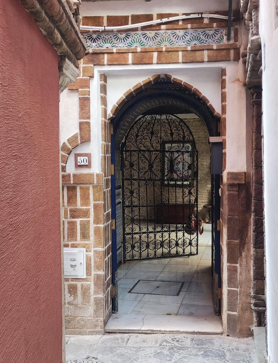 Property building, Facade/entrance