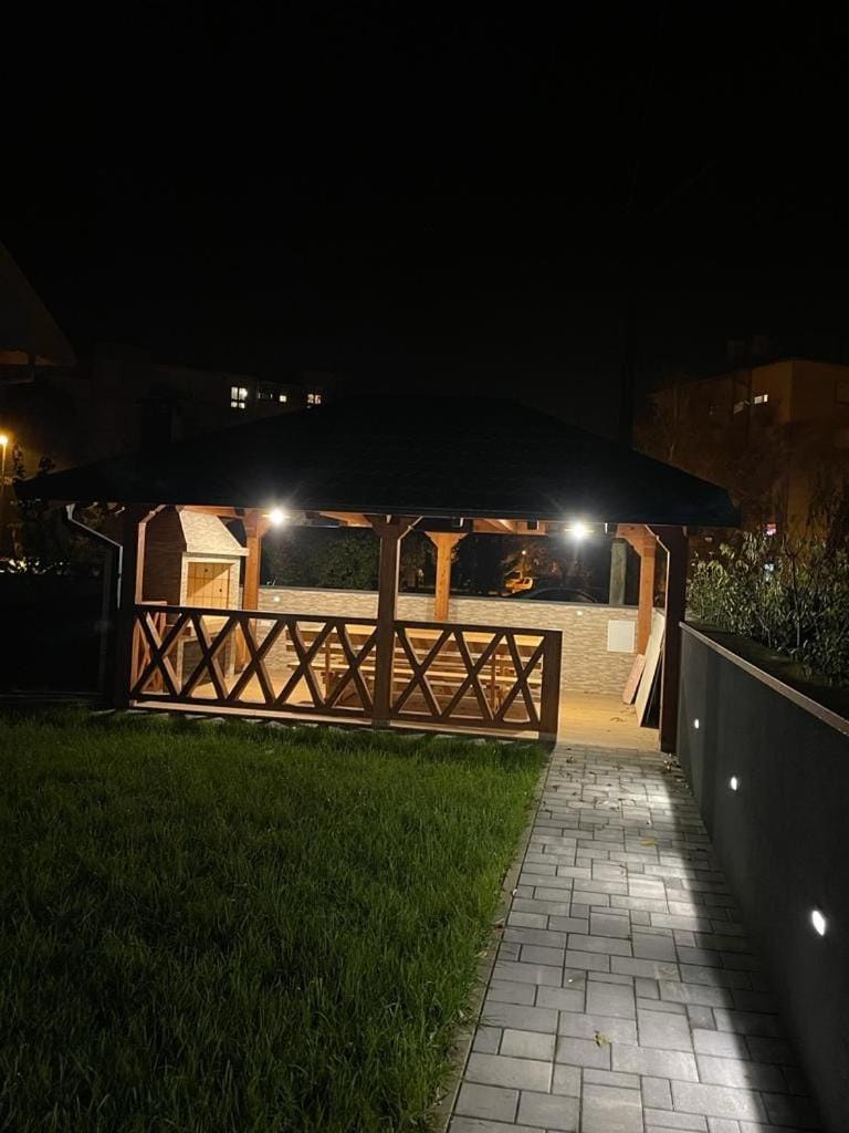 Night, BBQ facilities, Garden, Garden view