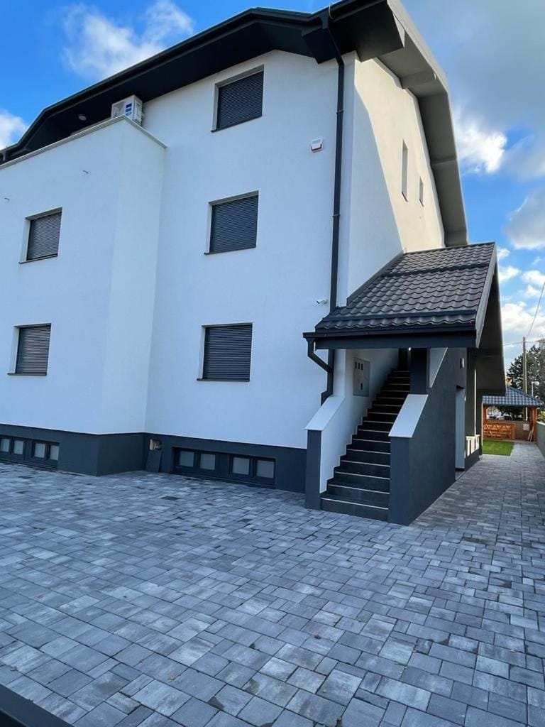 Property building, Day