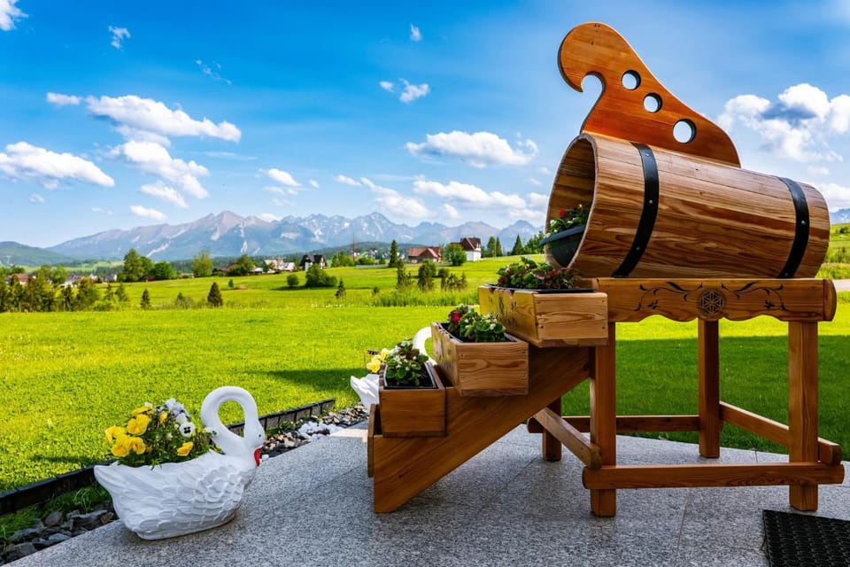 View (from property/room), Garden view, Mountain view