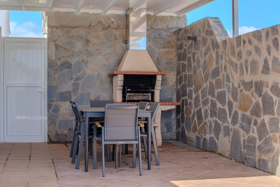 BBQ facilities, Dining area
