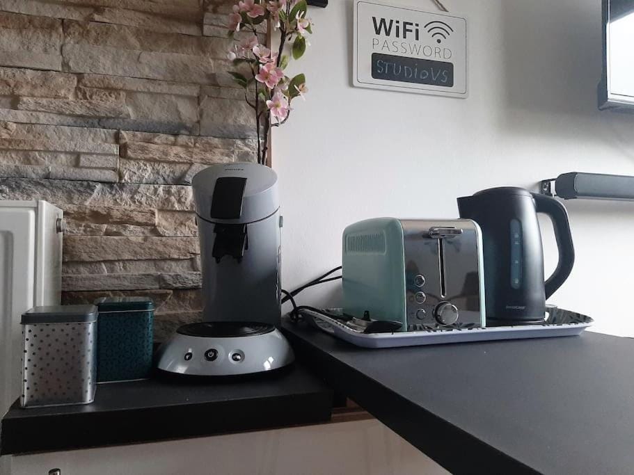 Songe Tropical-InvIRI. Studio CHU. Parking Aisé. Apartment in Limoges