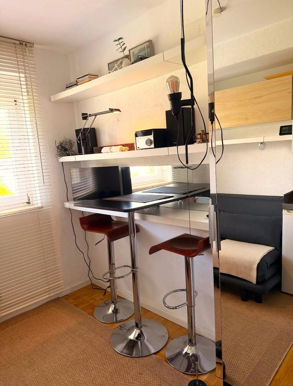 TV and multimedia, Dining area