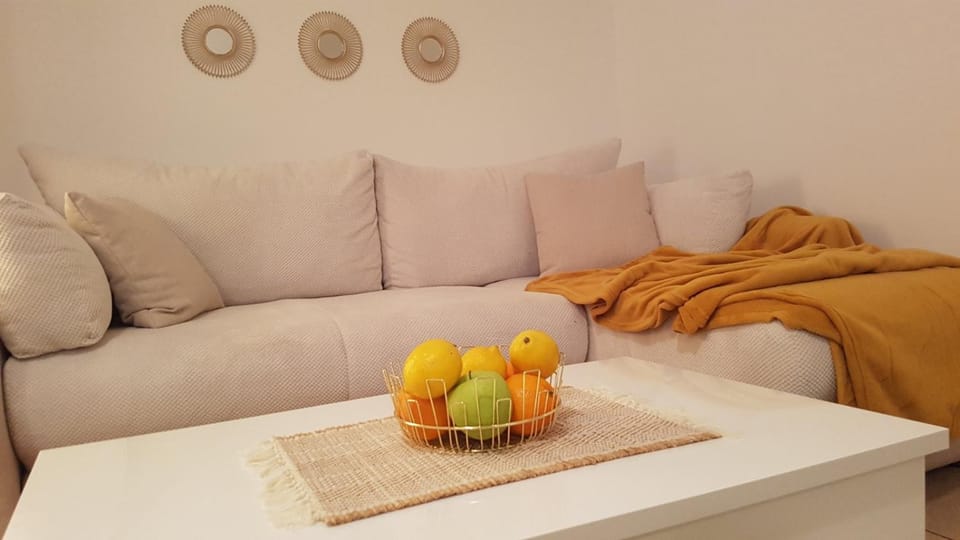 Bed, Living room, Seating area