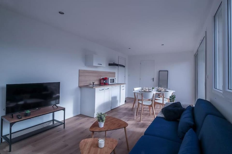 Communal lounge/ TV room, TV and multimedia, Kitchen or kitchenette, Living room, Seating area, Dining area, minibar