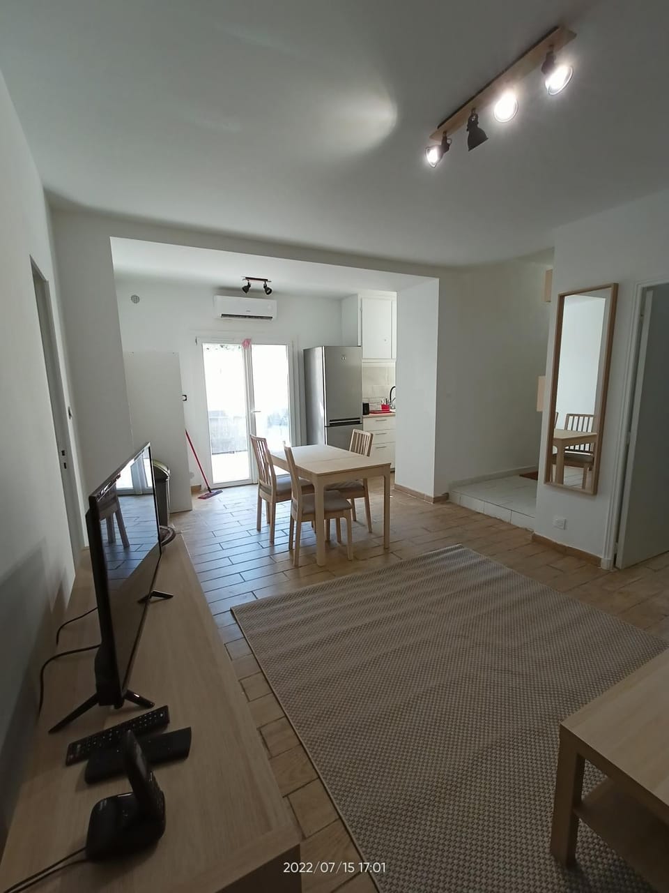 T2 rénové en RDC avec cour, Intra Muros Avignon Apartment in Avignon