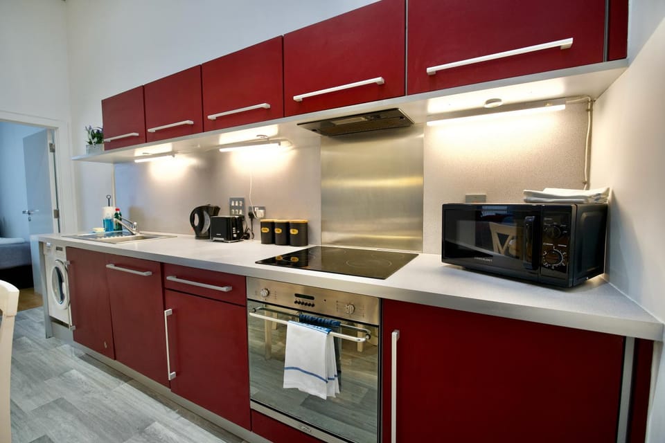 Coffee/tea facilities, Kitchen or kitchenette, dishwasher, minibar, pet friendly, stove, toaster