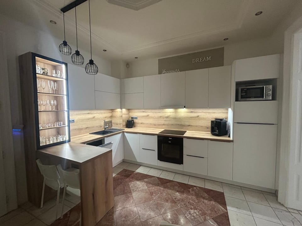 dishwasher, oven, stove, kitchen