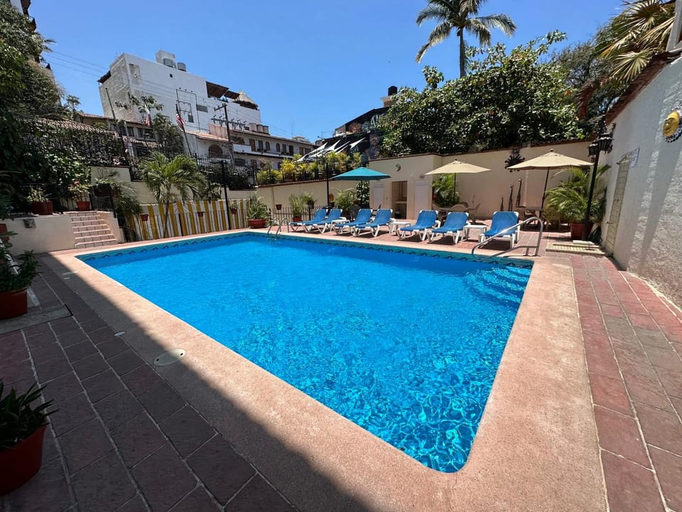 Pool view, Swimming pool, sunbed