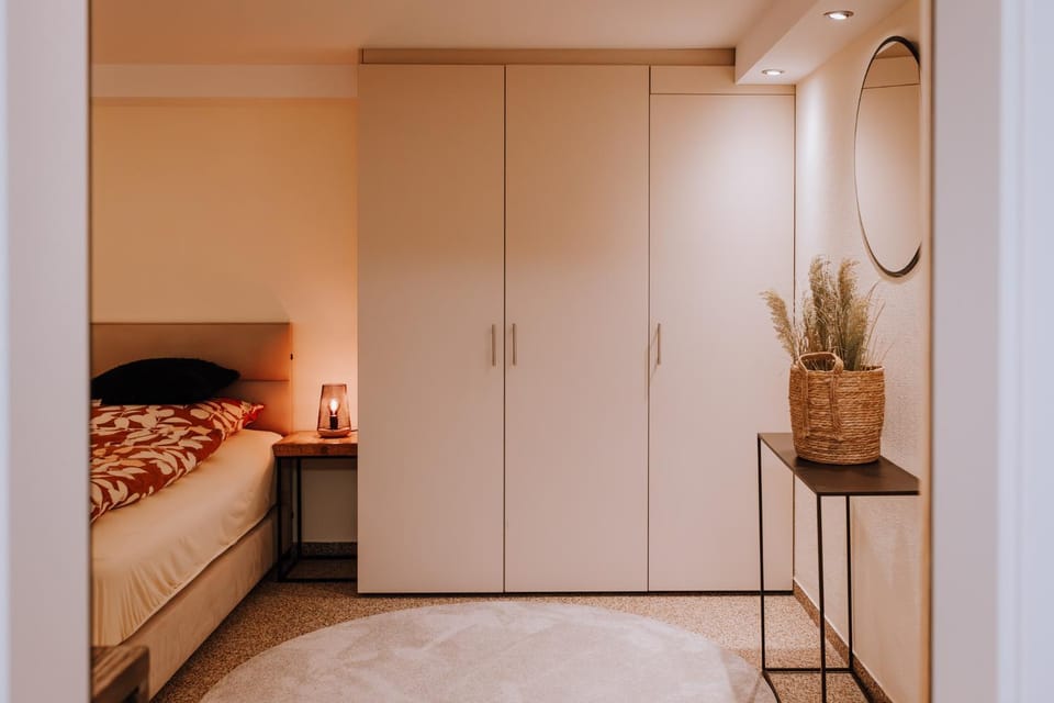 Bedroom, wardrobe