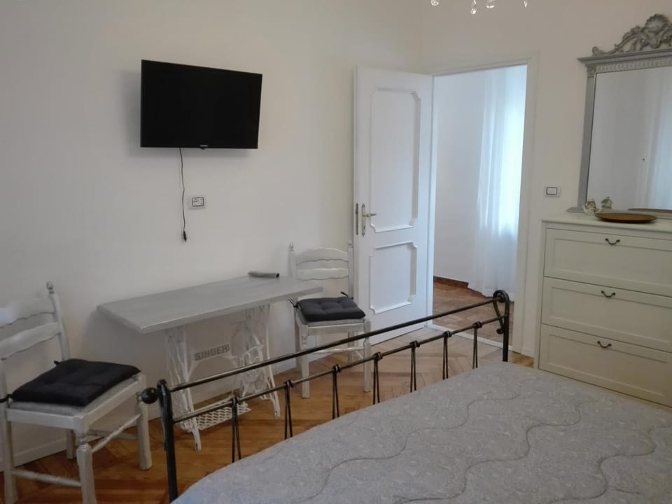 TV and multimedia, Bedroom