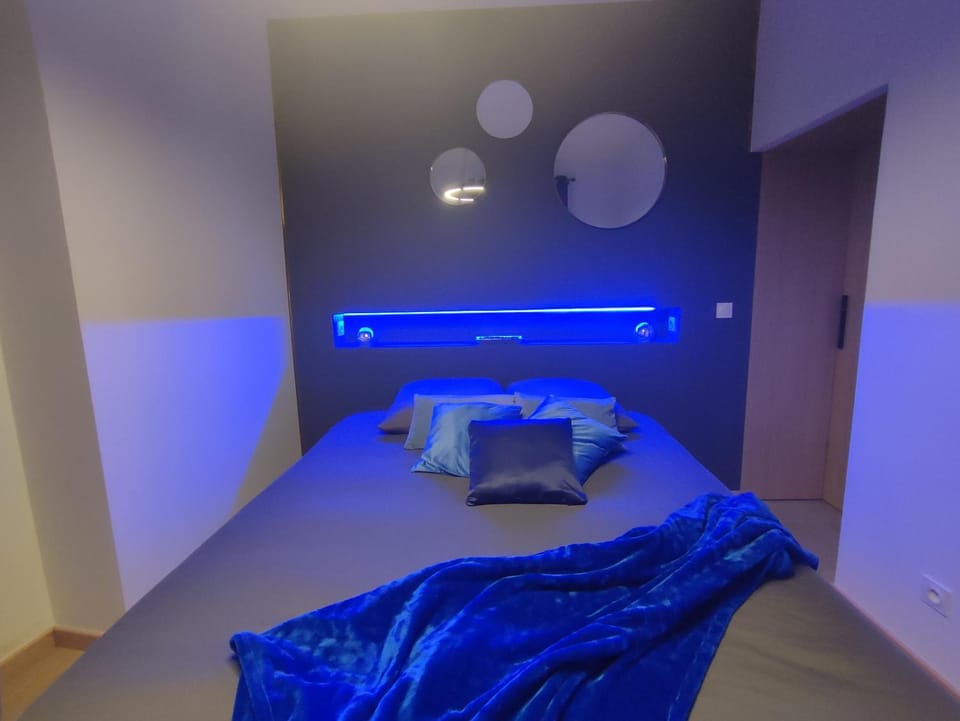 Bed, Bedroom