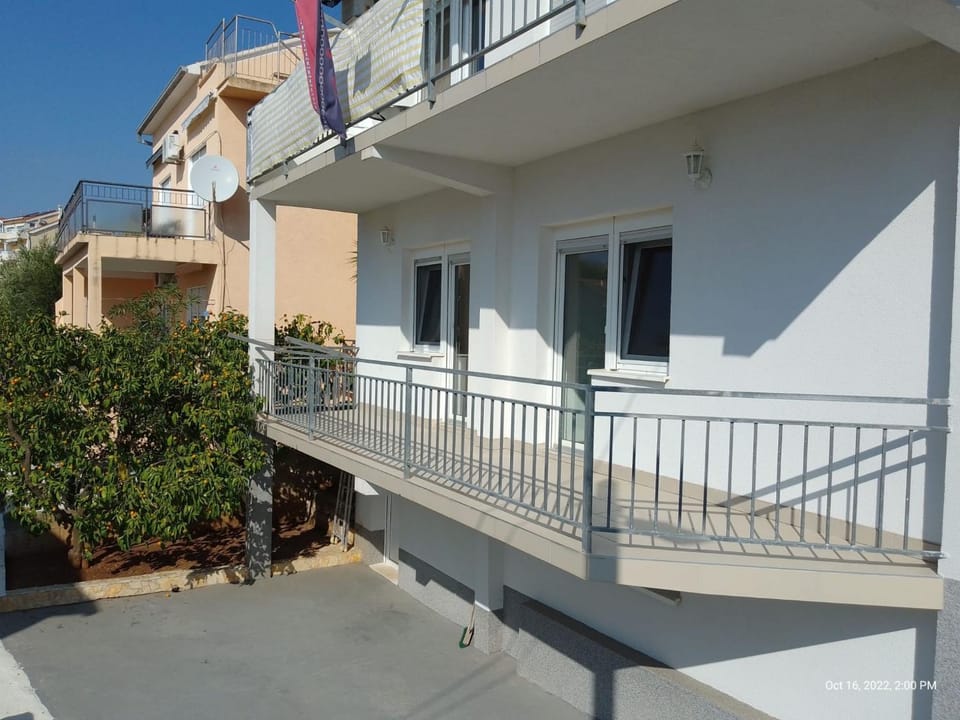 Property building, Balcony/Terrace