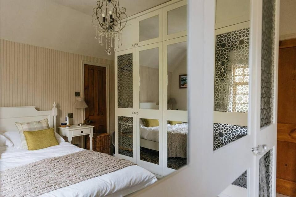 Bed, Bedroom, wardrobe