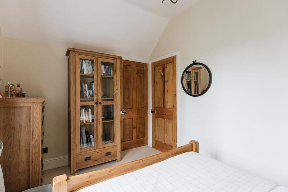Bed, Library, Bedroom, hair dresser, wardrobe