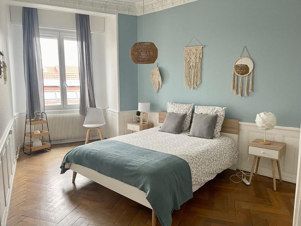 Bed, Photo of the whole room, Bedroom