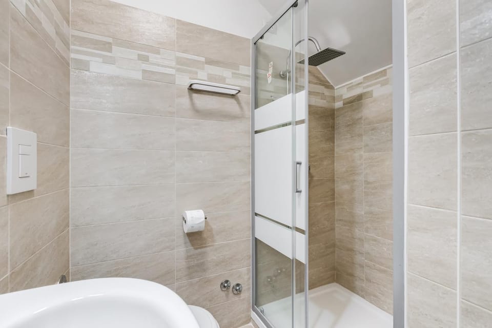 Bathroom, Bath