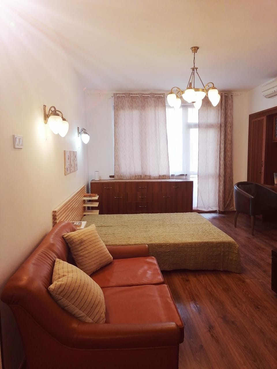 Seating area, Bedroom