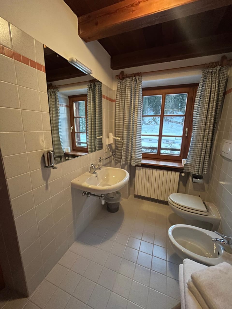 Toilet, Bathroom, bidet, towels