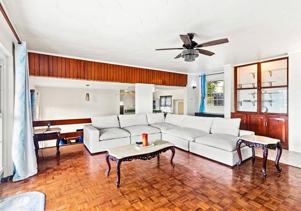 Living room, air conditioner