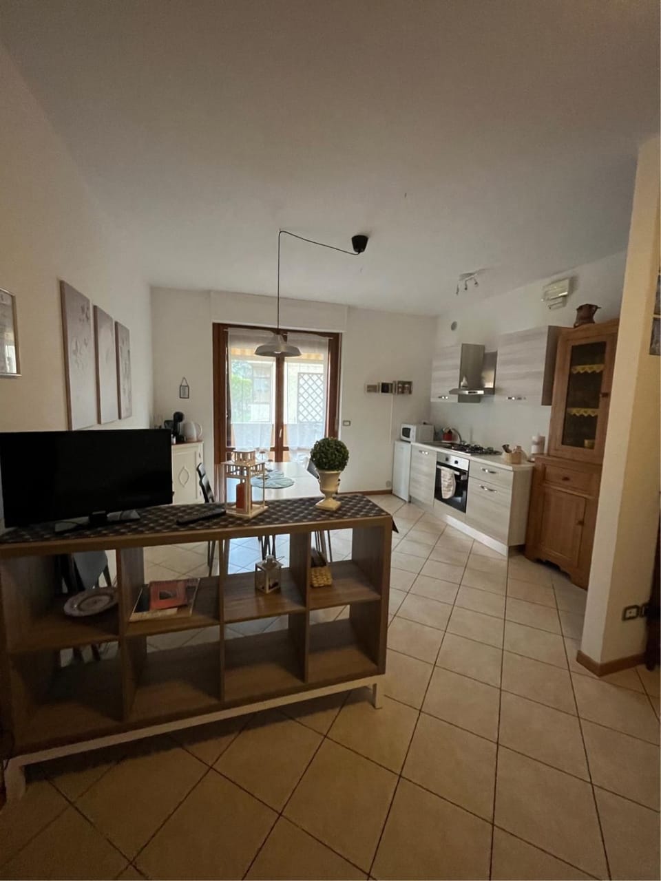 Seating area, Dining area